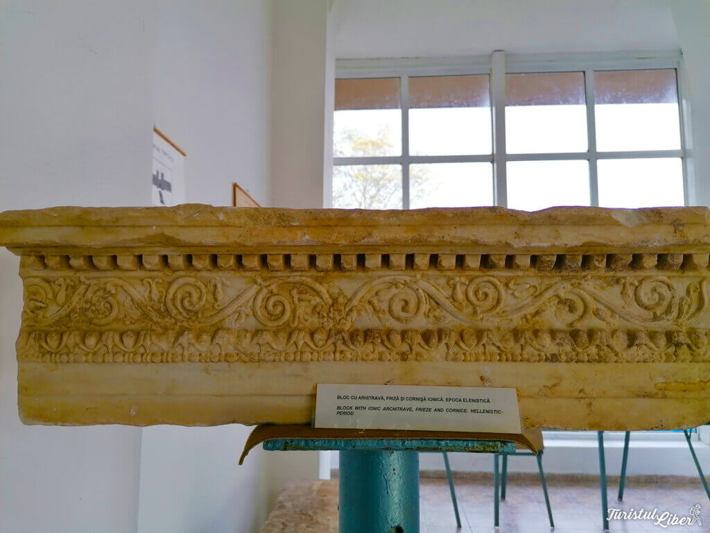 capitel ionic histria
