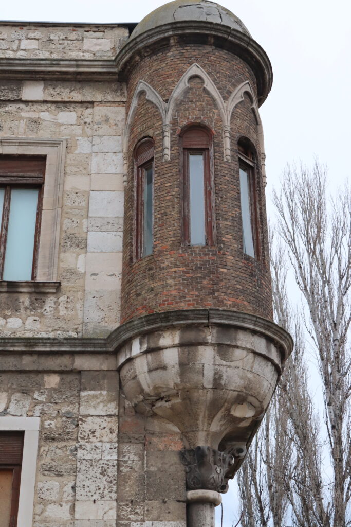 balcon gotic casa alleon