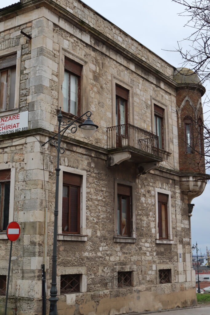 fatada casa alleon