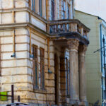 coloane casa manicatide