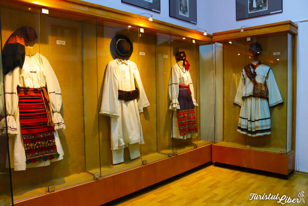 costume muzeu arta populara