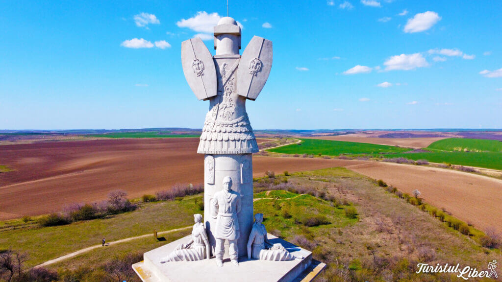 statuia trofeu tropaeum traiani