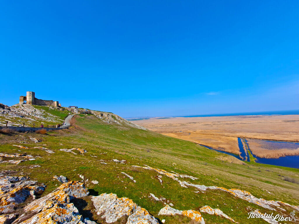 vedere panoramica cetatea enisala