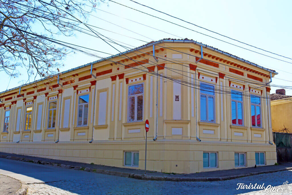 edificiu de colt tulcea