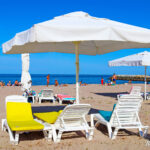 sezlonguri plaja constanta