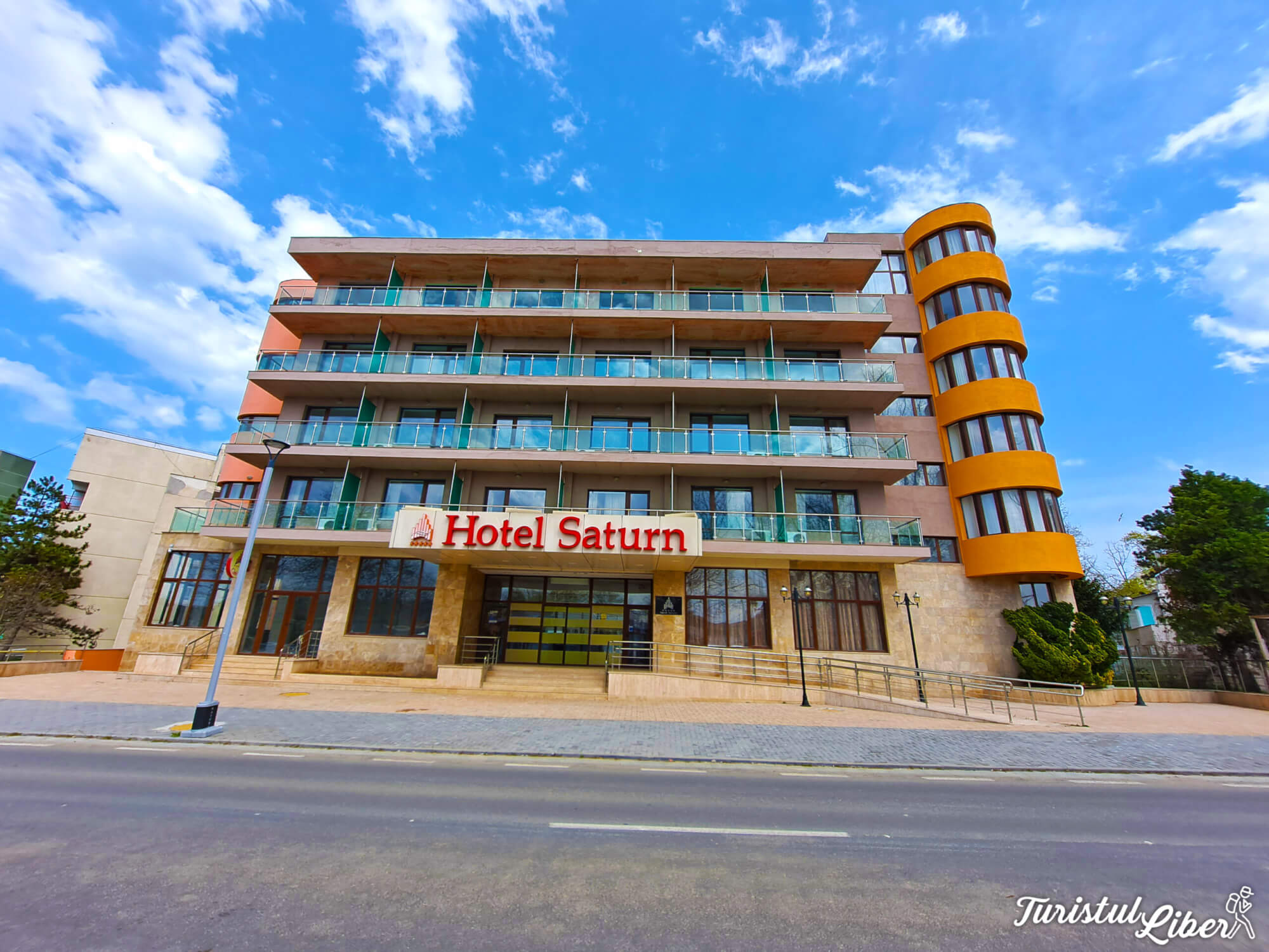 hotel saturn
