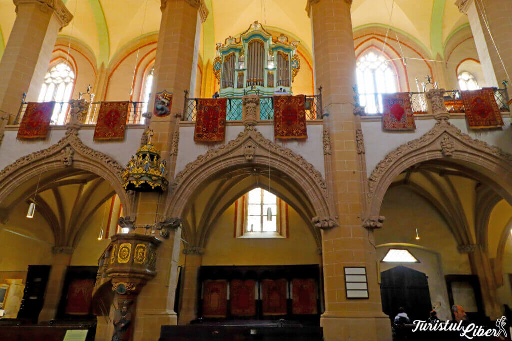 covoare orientale biserica neagra