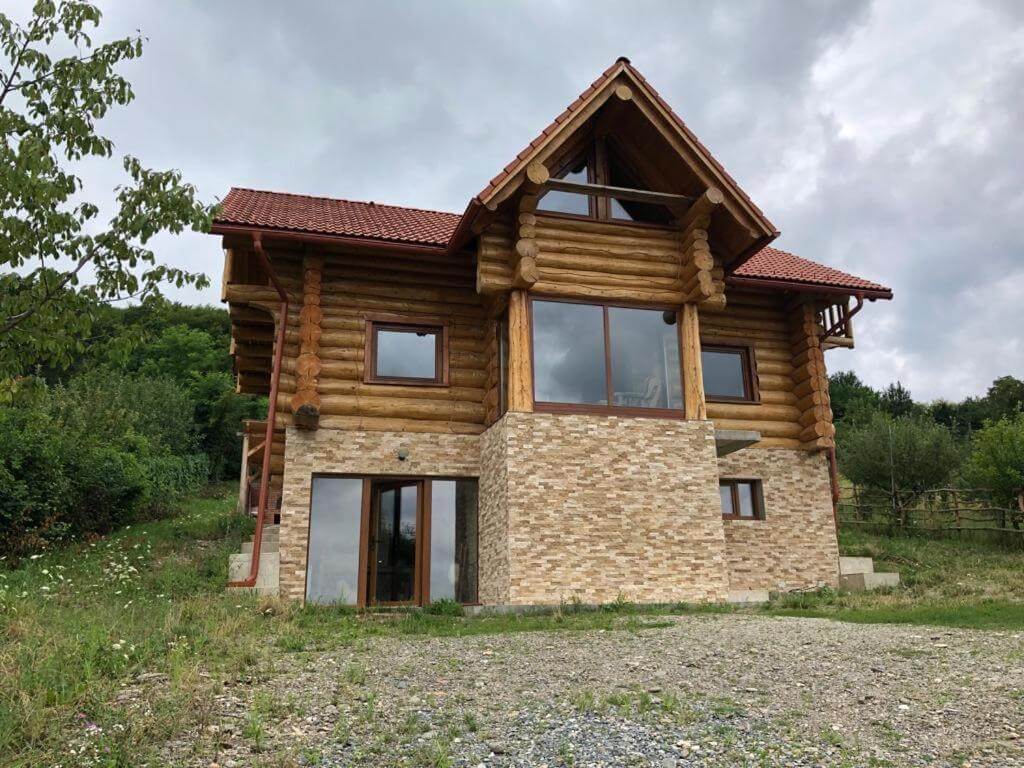 casa din deal cabana apuseni