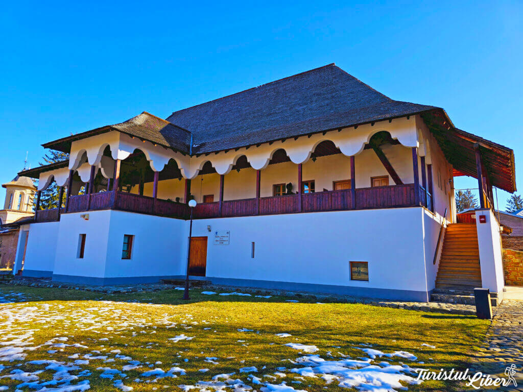 muzeul cartii targoviste