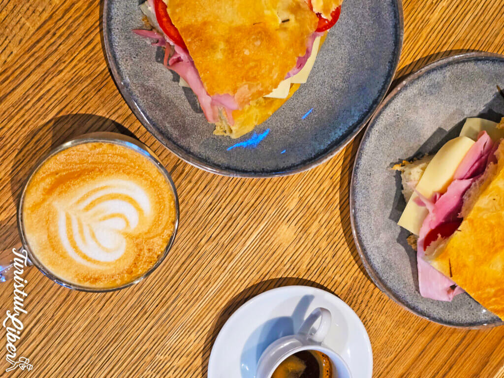 cafenea sibiu hug the mug