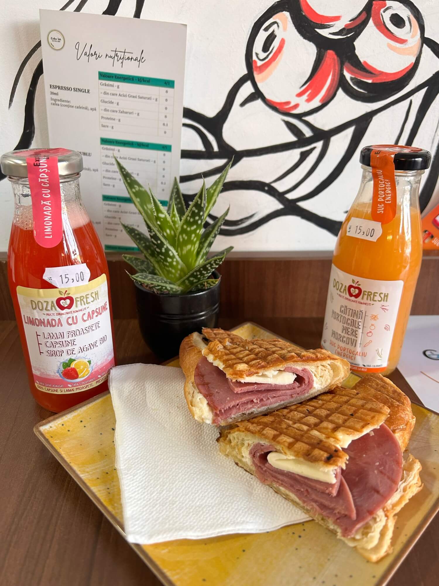 Bucură-te de o diversitate de băuturi și delicii 