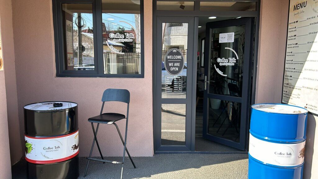 exterior coffee shop