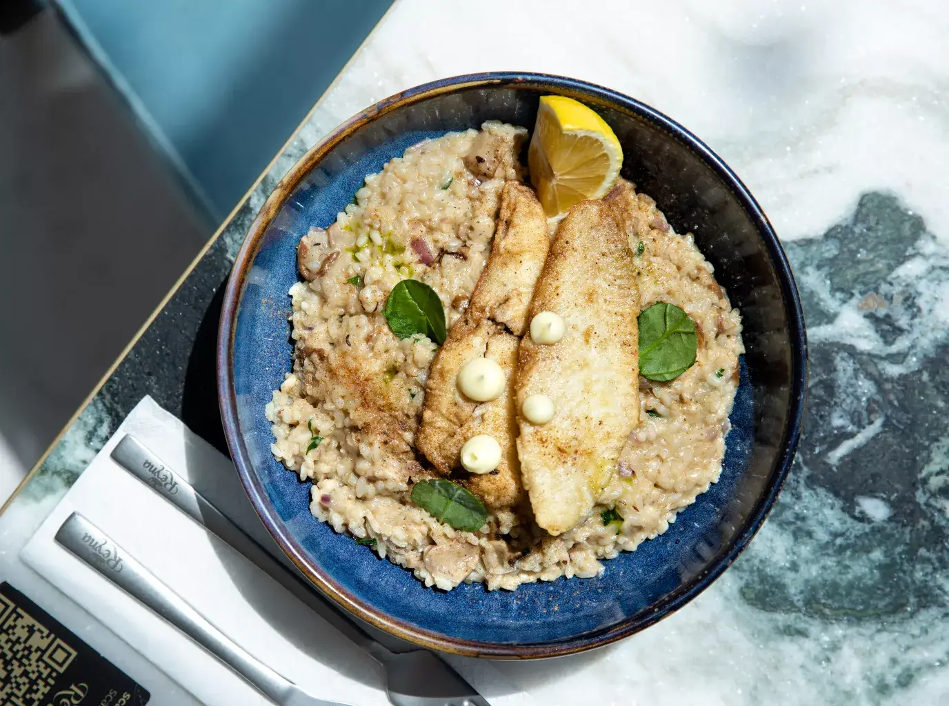 Risotto cu biban pe plită