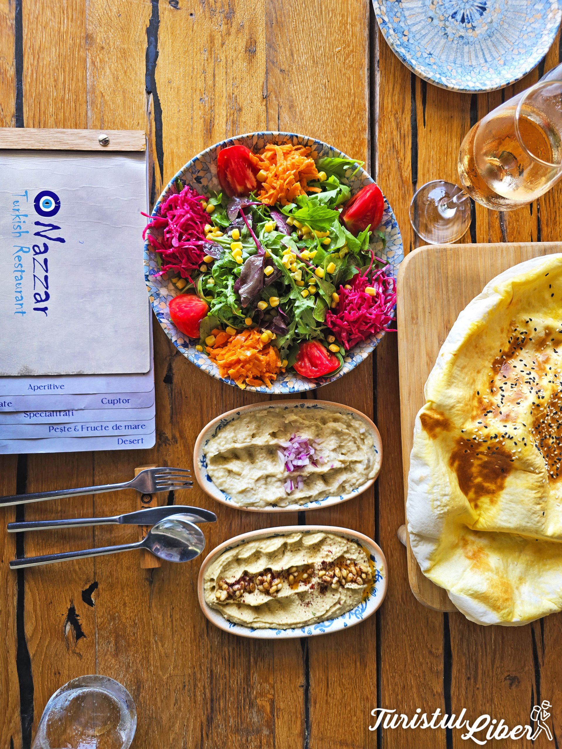 Aperitive și salate turcești care te duc cu gândul în Anatolia