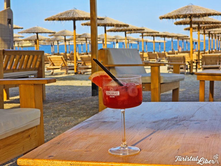 cocktail sealight beach