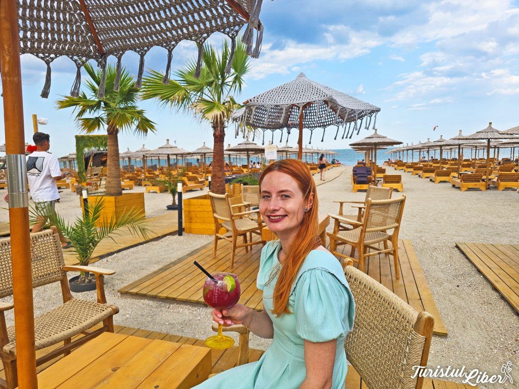 cocktails cavo beach