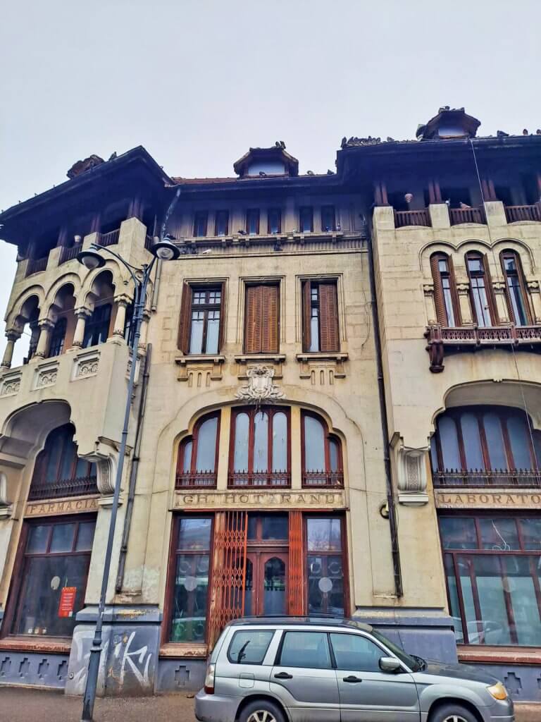 Tur ghidat cartierul armenesc București – Descoperă povești nebănuite