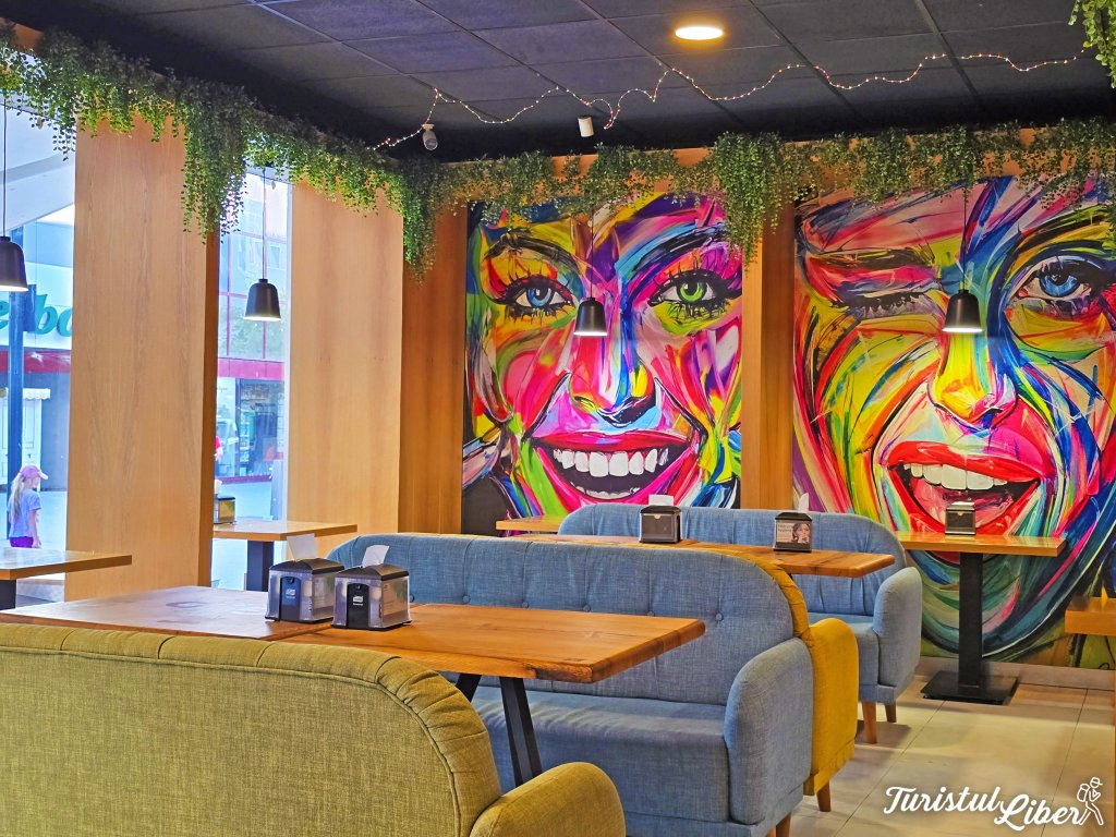 gyros and doner constanta interior