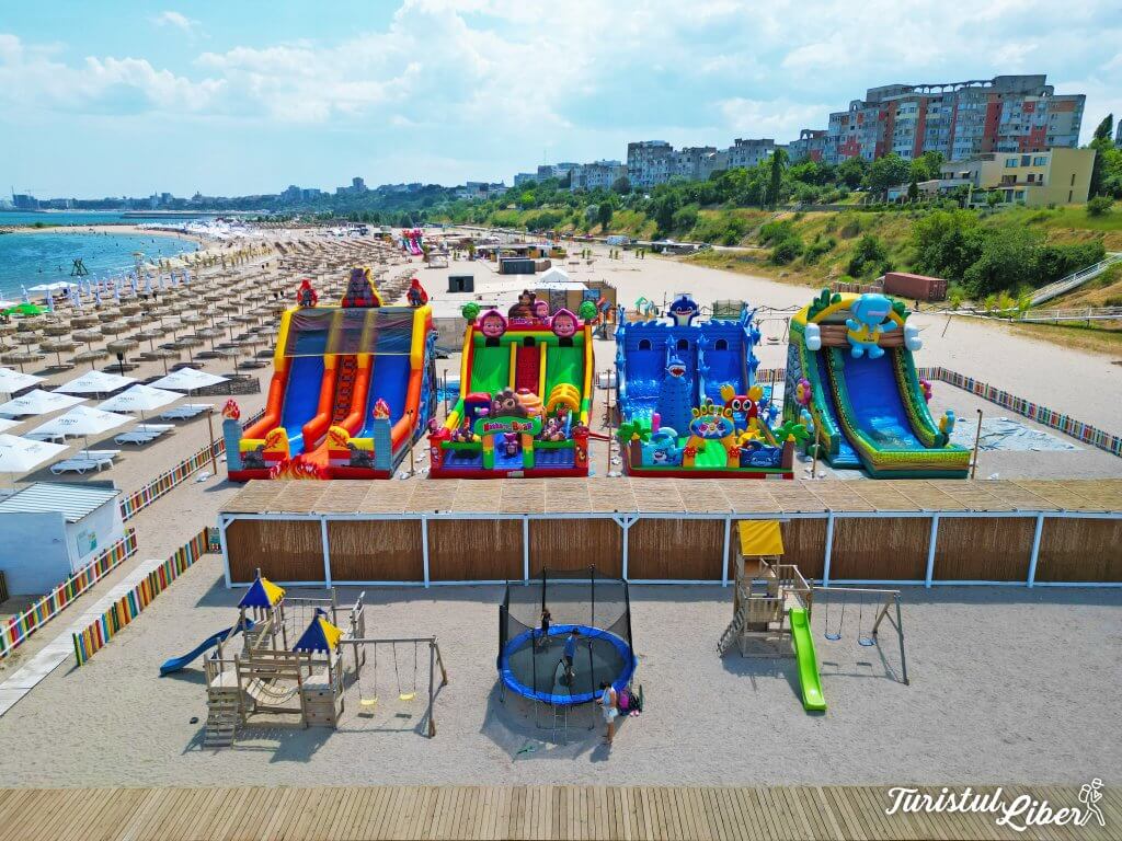loc de joaca copii white beach