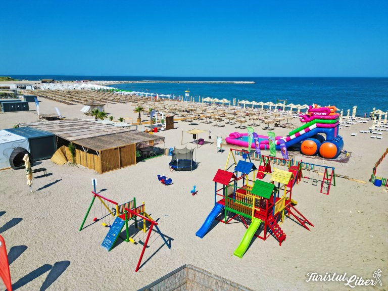 loc de joaca pentru copii playa del amor