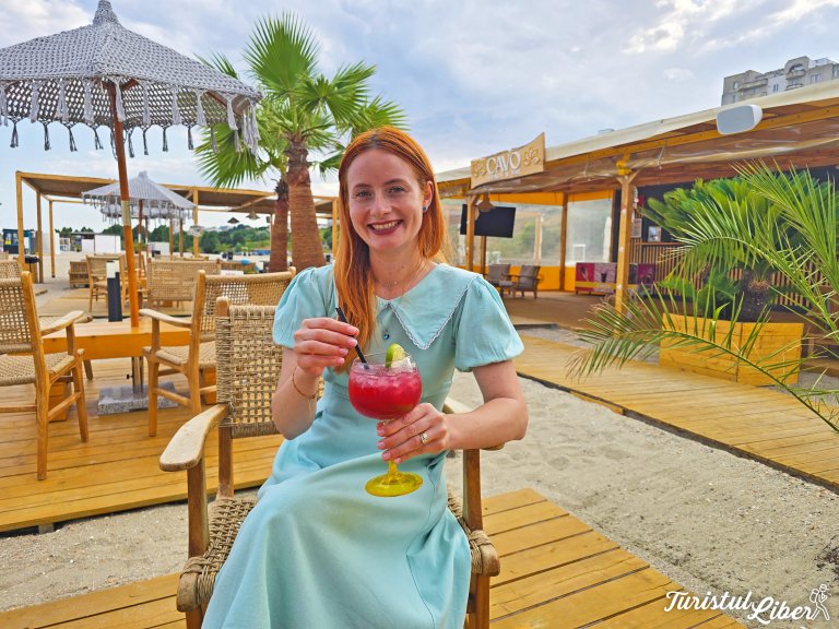 Cavo Beach Constanța – Plaja unde te simți ca în Grecia