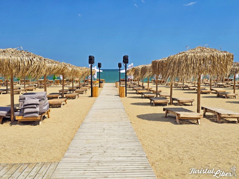 sezlonguri funky beach