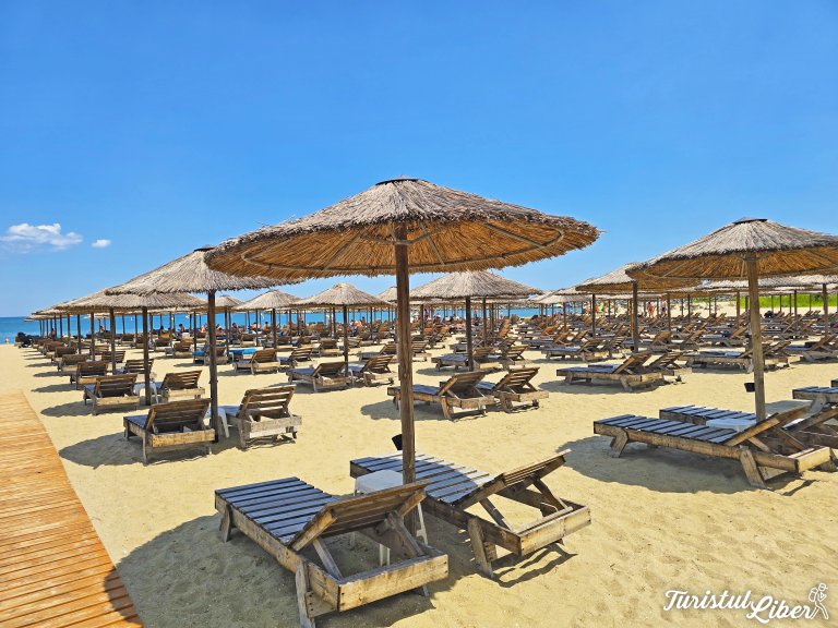 sezlonguri moon beach